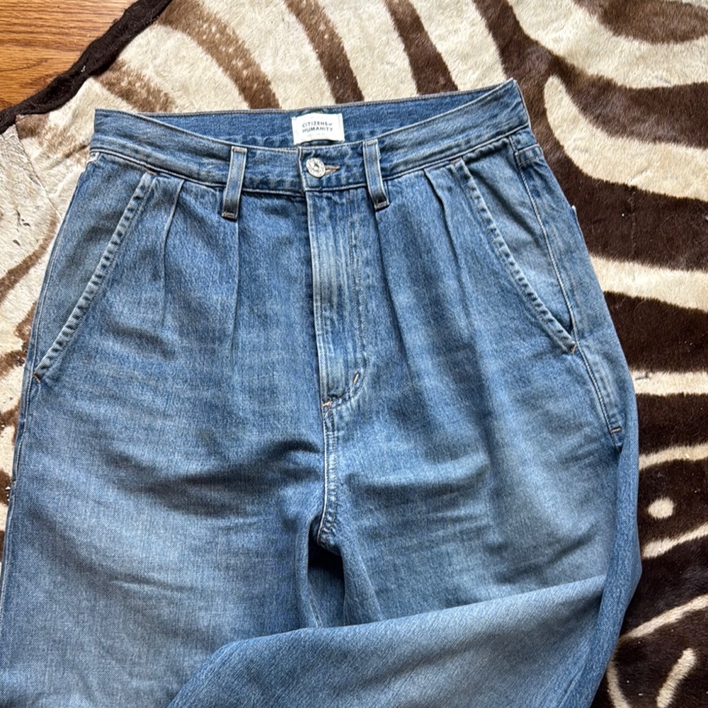 Citizens of Humanity jeans/pants zip fly front pleats rough hem size 26